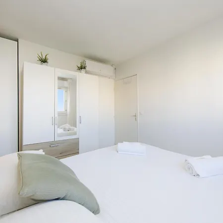 Immogroom - Warm T2 - Ac - Wifi - Comfort Appartamento